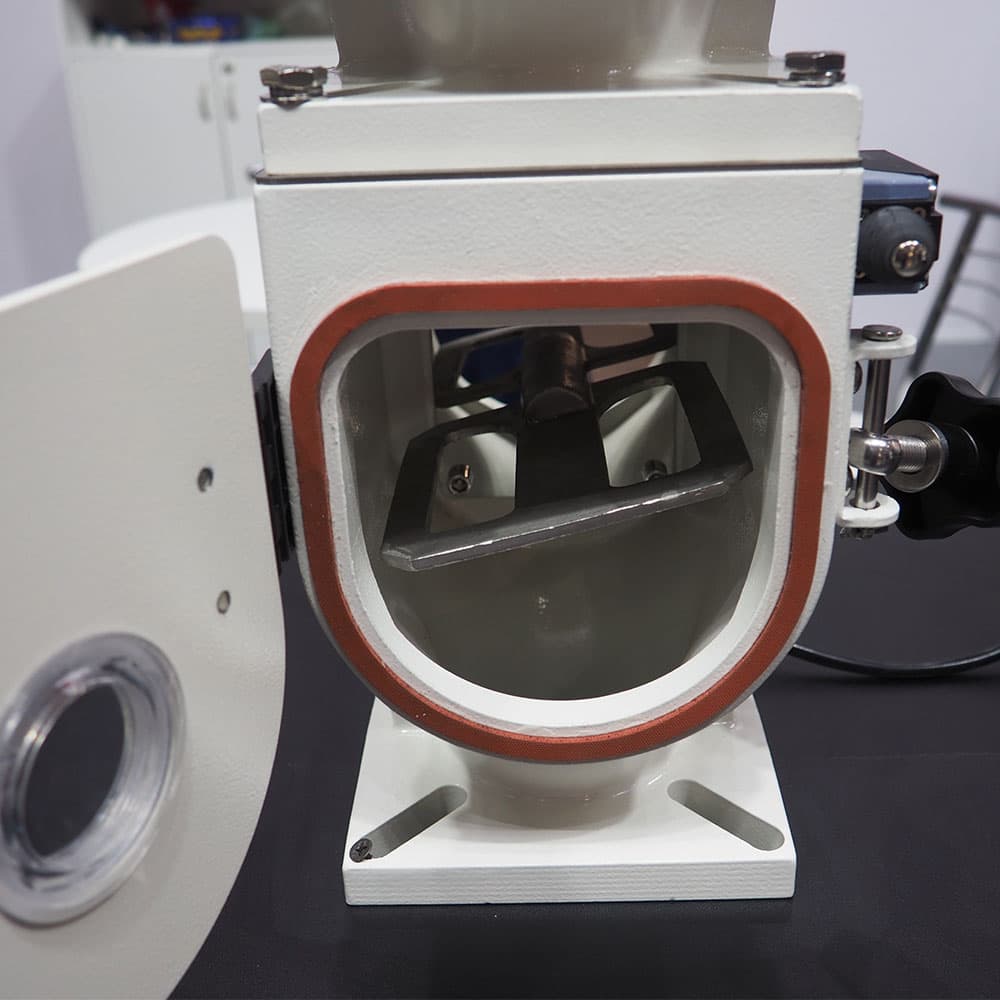 Опционально оснащается миксером