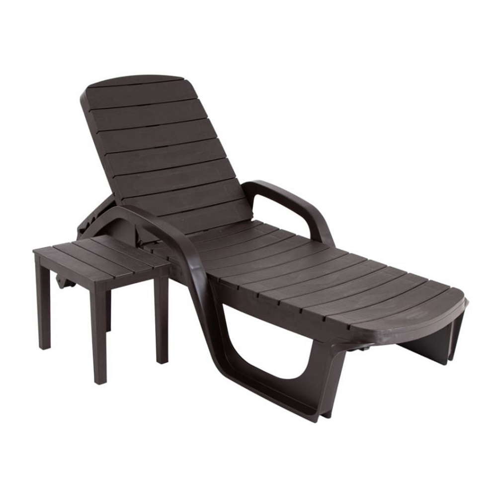 Пластиковый шезлонг