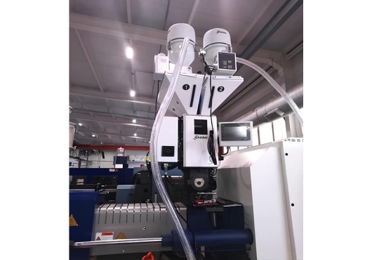 Дозатор SGB-40-4 на термопластавтомате