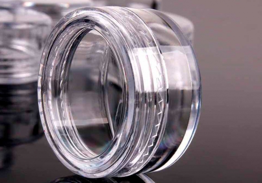 Прозрачная пластиковая баночка для косметики