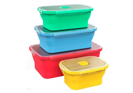 Набор разноцветных пластиковых контейнеров с крышкой