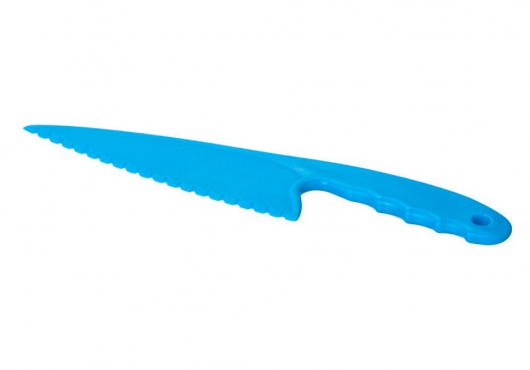 Нож из пластмассы