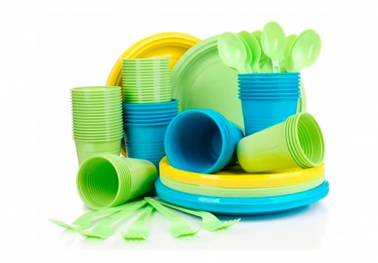 Одноразовая посуда из пластмассы