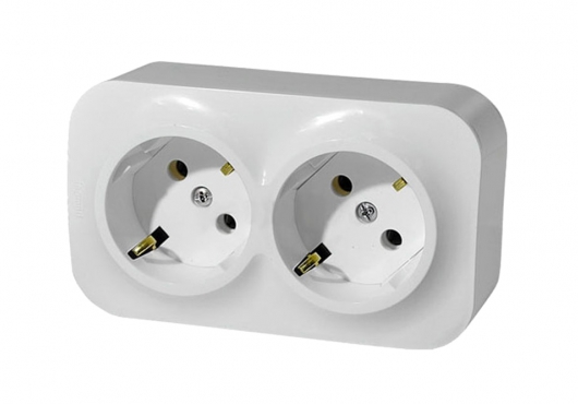Розетка двойная электрическая
