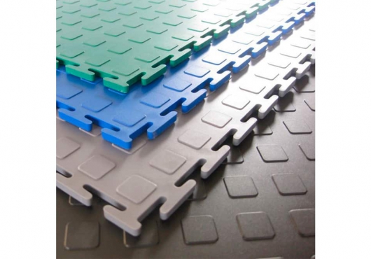 Пластиковая плитка