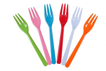 Вилки пластиковые разных цветов